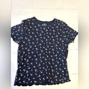 Hollister must have collection; women’s floral shirt.